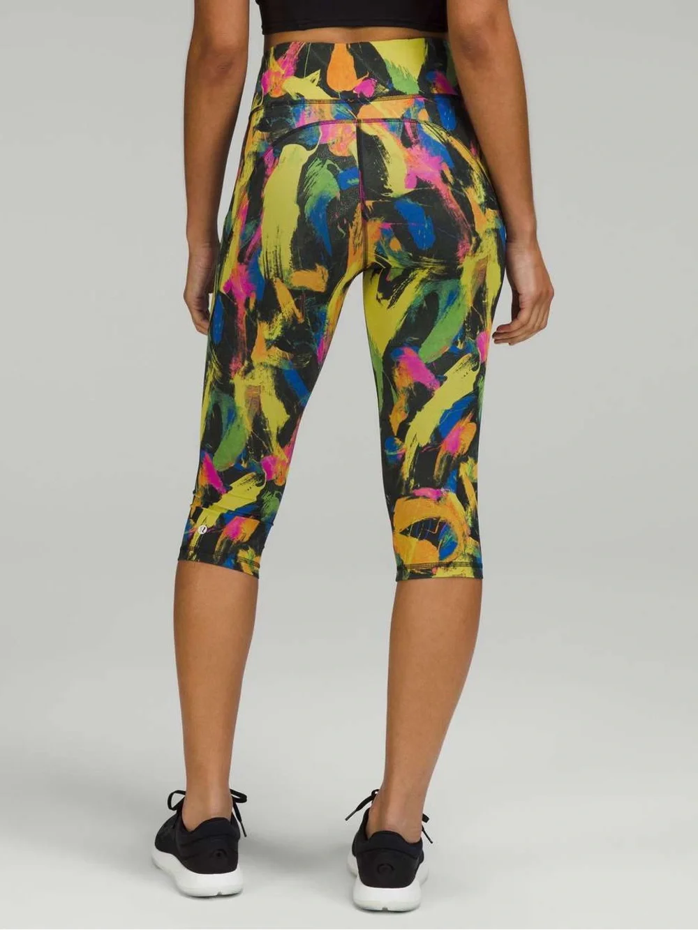 ✨ Lululemon Invigorate High-Rise‎ Crop 17
